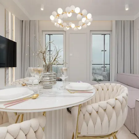 Kasprzaka With Ac & Parking By Renters Prestige