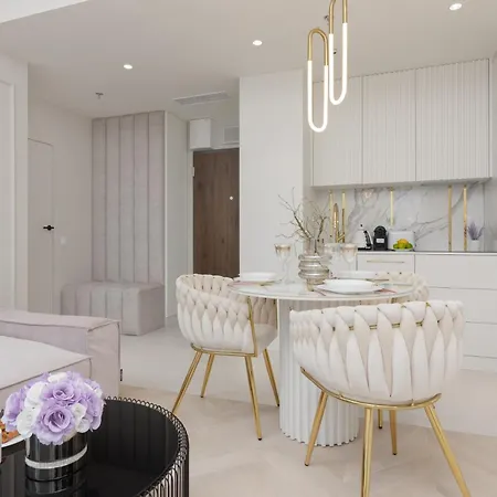 Kasprzaka With Ac & Parking By Renters Prestige *