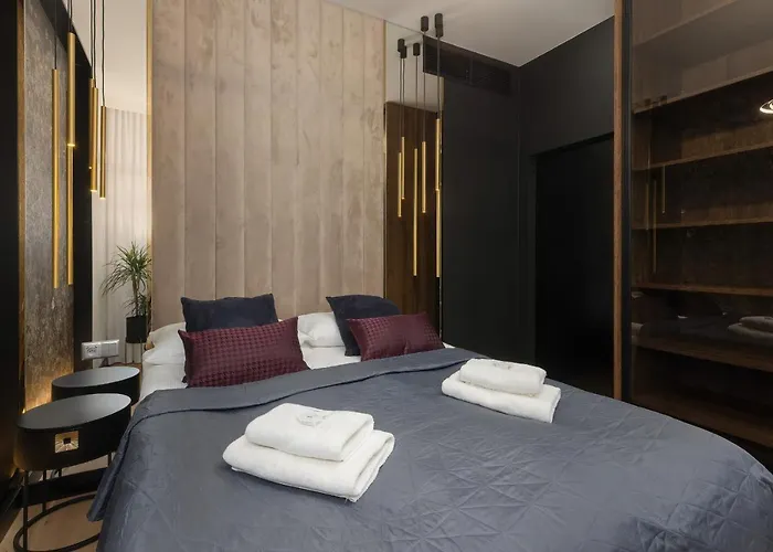 Kasprzaka With Ac & Parking By Renters Prestige