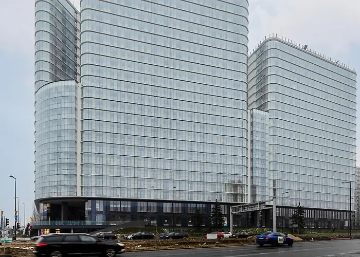 Kasprzaka With Ac & Parking By Renters Prestige