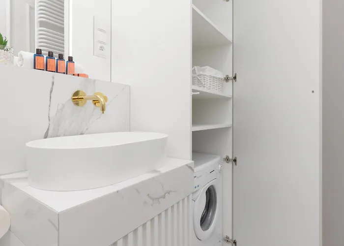 Kasprzaka With Ac & Parking By Renters Prestige *