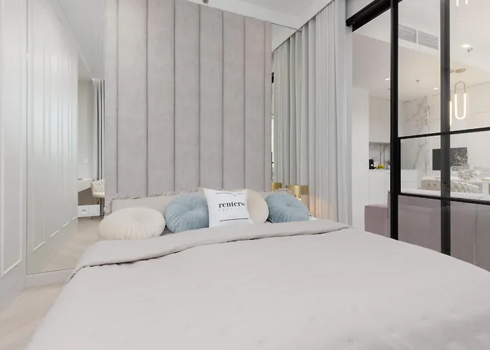 Kasprzaka With Ac & Parking By Renters Prestige * وارسو