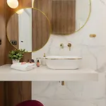 Appartamento Kasprzaka With Ac & Parking By Renters Prestige