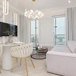 Appartamento Kasprzaka With Ac & Parking By Renters Prestige Varsavia