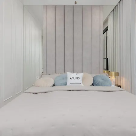 Kasprzaka With Ac & Parking By Renters Prestige Varsavia